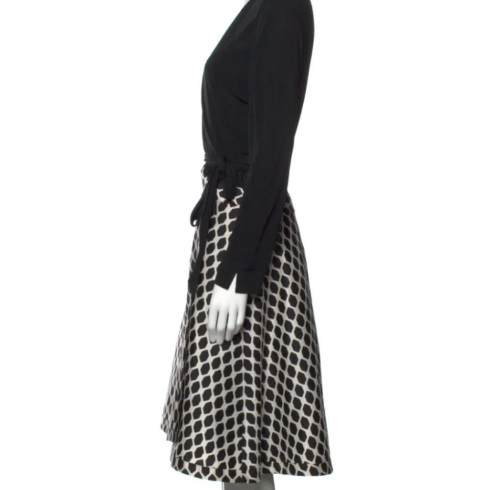 Diane von Furstenberg Amelia Black and White Wrap Dress Size 10 - Picture 2 of 3